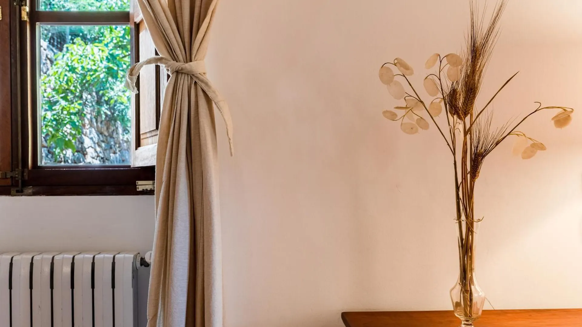 Finca Can Det Fornalutx Holiday home